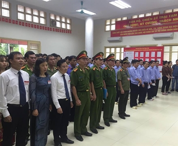 VKS tp Hà Nội tham gia chuẩn bị và tổ chức bầu cử cho cử tri là người đang...